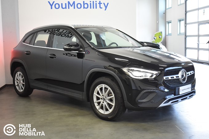 MERCEDES-BENZ GLA 180 d Automatic Business
